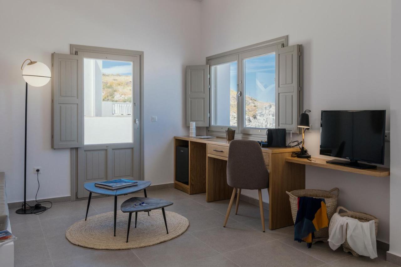 Symphony Suites Santorini Pýrgos Buitenkant foto